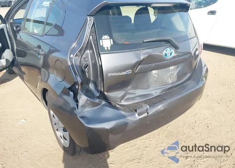 2013 Toyota Prius C Three z USA, uszkodzony, nr VIN JTDKDTB32D1545364